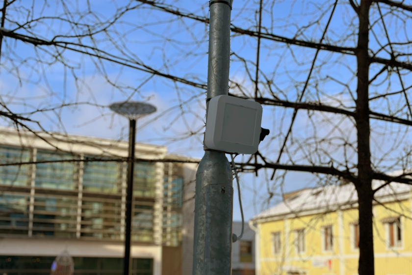 Lora sensor uppsatt på stolpe